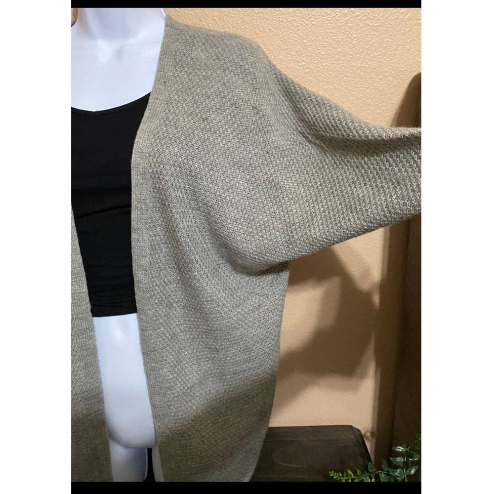 Cardigan - Picture 4 of 6